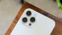 فريق iFixit يظهر مدى ضخامة كاميرات هاتف iPhone 12 Pro Max