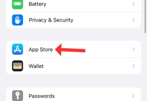 فتح الإعدادات Settings واختيار App Store