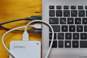 الفرق بين NTFS وFAT32 وexFAT: ما الذي يميز كل صيغة من هذه الصيغ ومتى يجب استخدامها